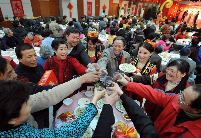 鄧小平在1978年12月召開的中共十一屆三中全會，開創(chuàng)了我國改革開放的社會主義現(xiàn)代化建設(shè)的新時期。