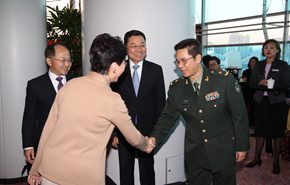 王志民、謝鋒、蔡永中歡迎行政長官